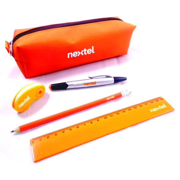 Kit escolar personalizado brinde