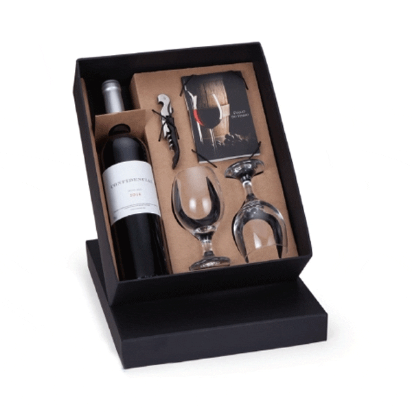 Kit vinho com taças personalizadas